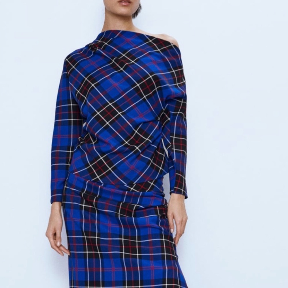 ZARA ASYMMETRIC PLAID TOP